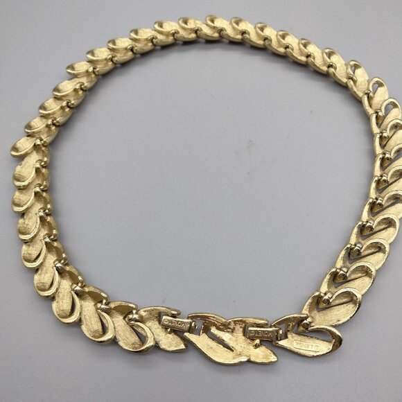 Monet Gold Tone Laurel Leaf Shiny & Brushed Vintage Estate w/ Extender RARE WOW! - Picture 4 of 9